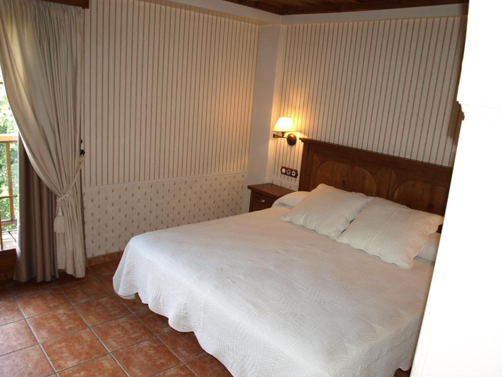 Hotel Bocale Sallent de Gállego Quarto foto