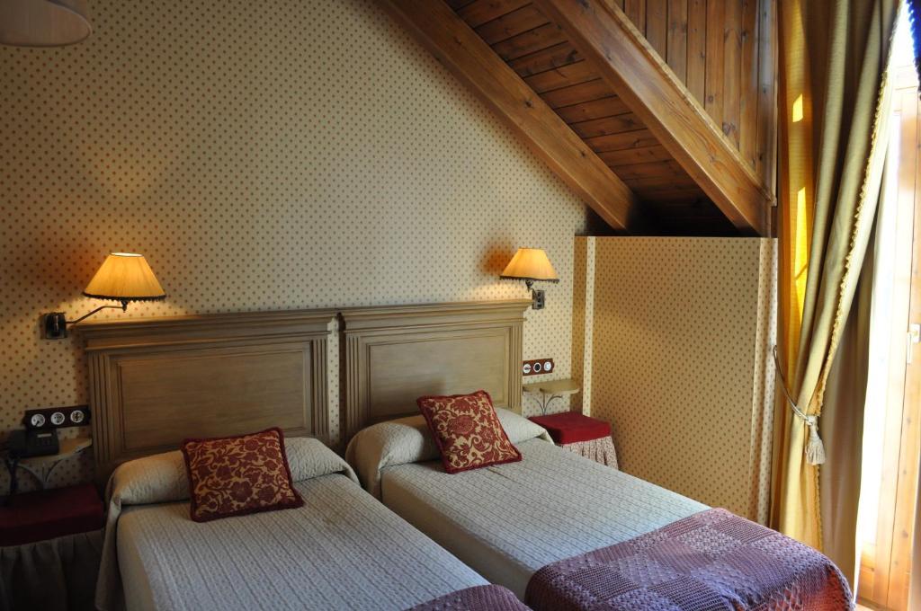 Hotel Bocale Sallent de Gállego Quarto foto